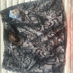 Black and White Snake Print Skirt